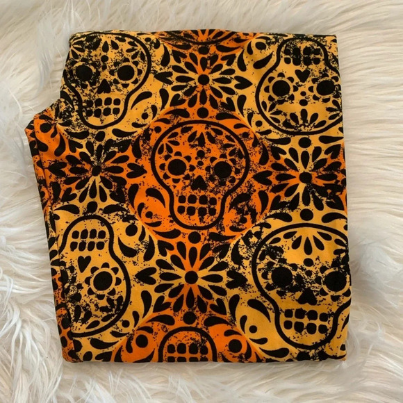 LuLaRoe Pants - New! Women’s Lularoe Skull Halloween leggings OS